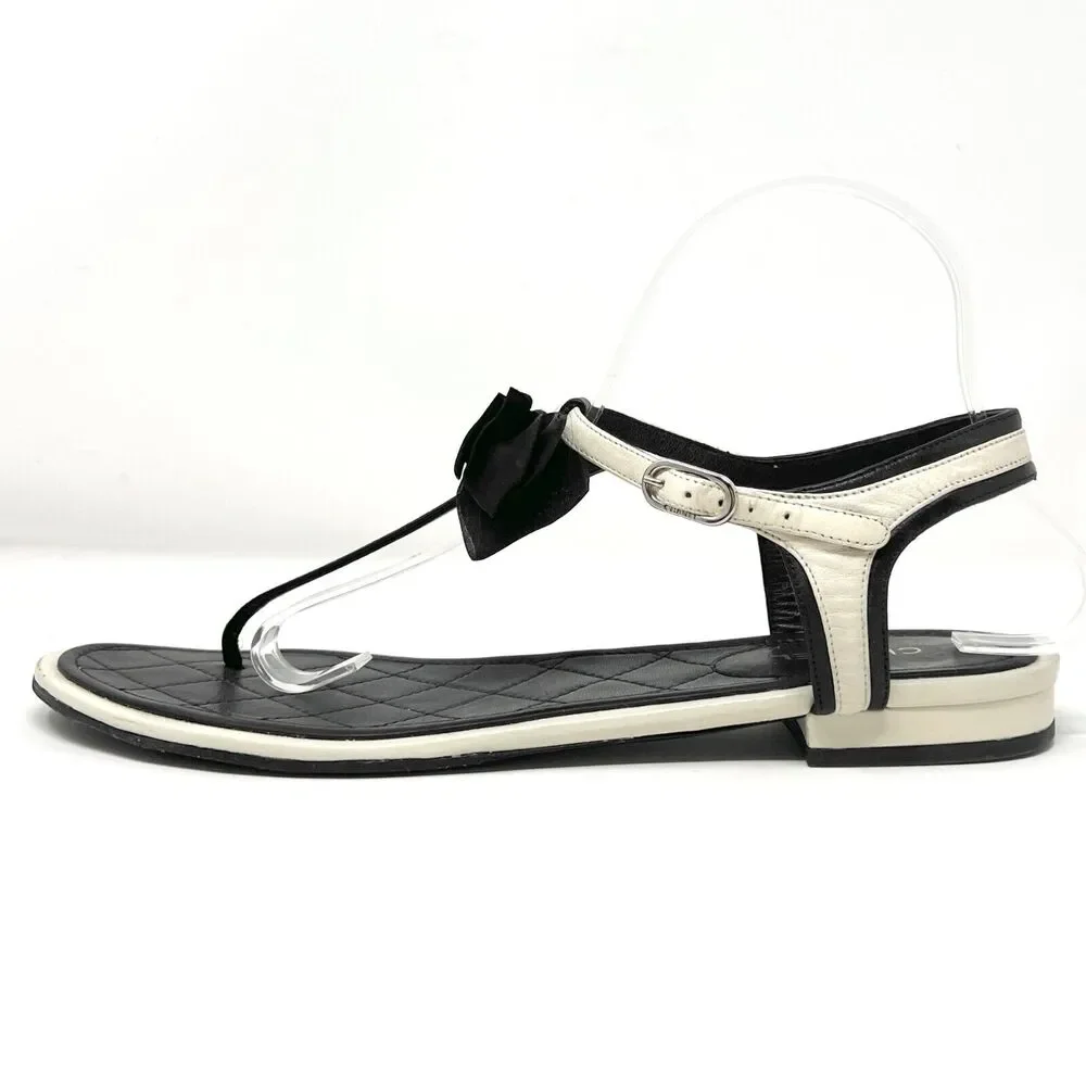 CHANEL White & Black Quilted Bow‎ Flat Sandals – Size 41.5